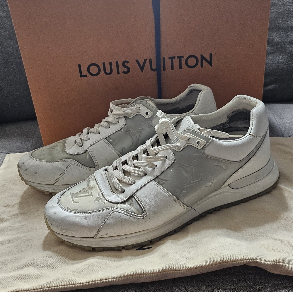 authentic Louis Vuitton Men Shoes - Picture 5 of 8